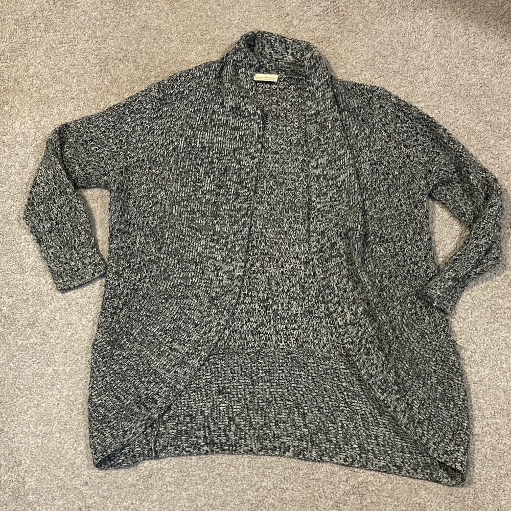 Bobbie Brooks Black and White Knit Sweater